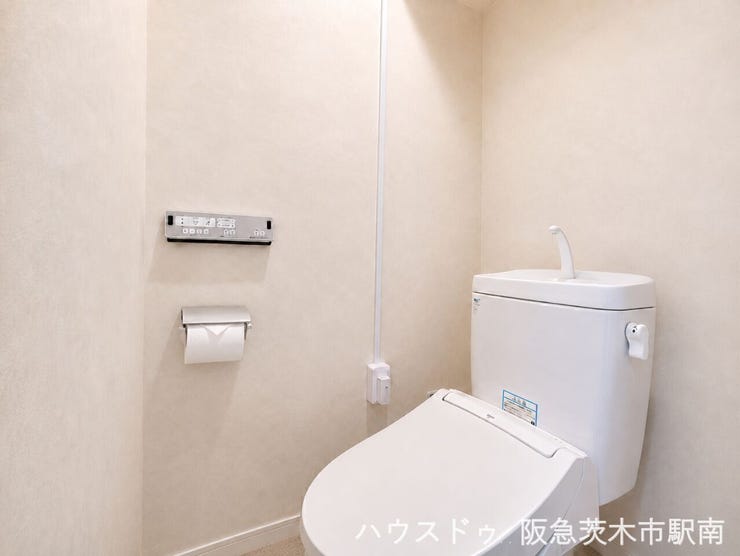 快適な温水洗浄便座付トイレ(※イメージ画像処理)