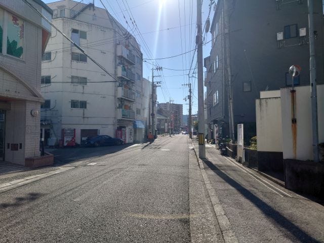 東側