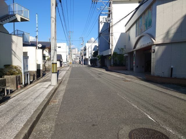 東側
