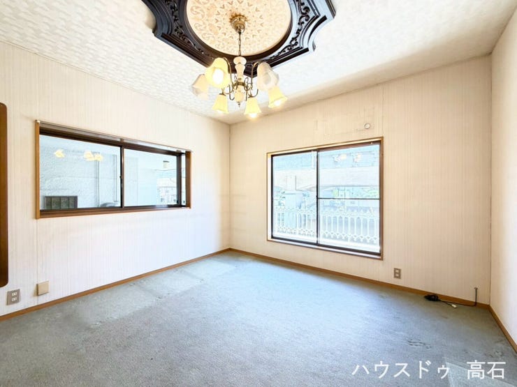2階8畳洋室
大型ベッドや家具も配置しやすく、主寝室に最適なプライベート空間です。