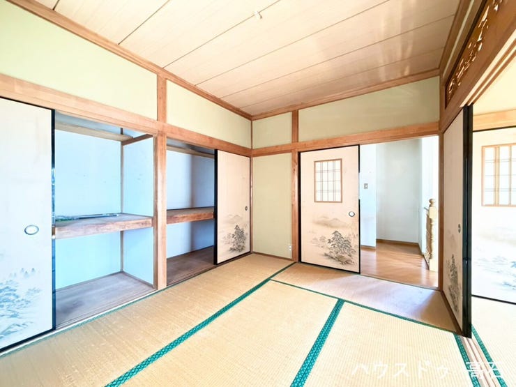 2階8畳和室①
寝室にも荷物置きにもサッと活用できるジャストサイズな空間です。
