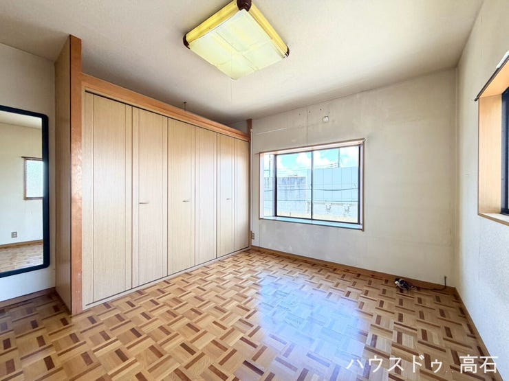 3階洋室
人目を気にせず静かに自分の時間を大切にできる快適なお部屋です。