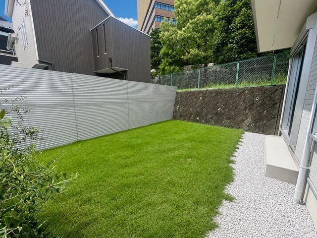 庭:親子でボール遊びをしたり、水遊びをしたり楽しい時間が過ごせそうですね♪
※実際の写真から家具等を消すCG加工をしています。
