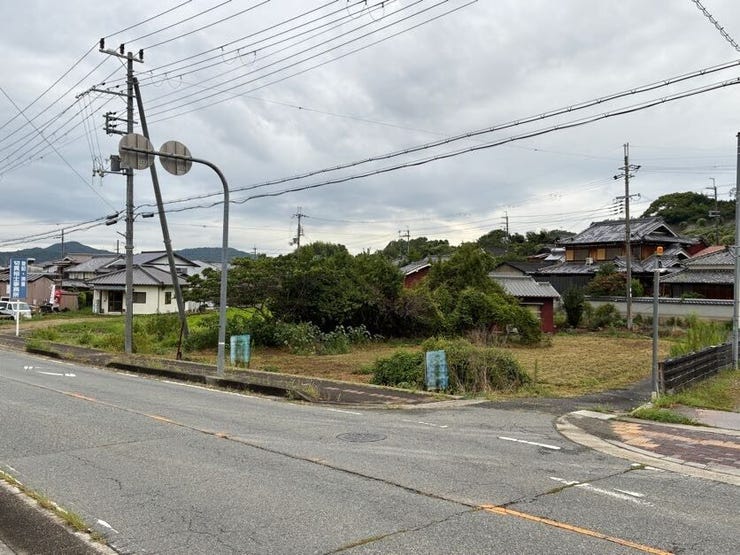前面道路は幅員約6m!車の出し入れもスムーズで安心です