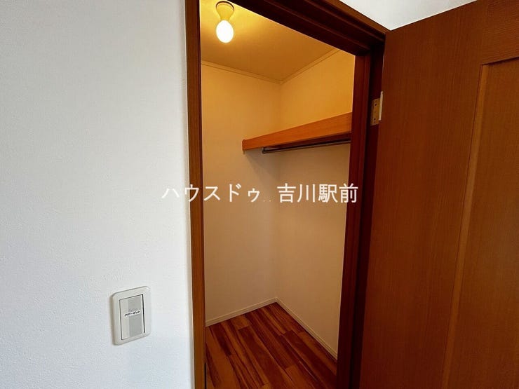 大容量ウォークインクローゼットつき!