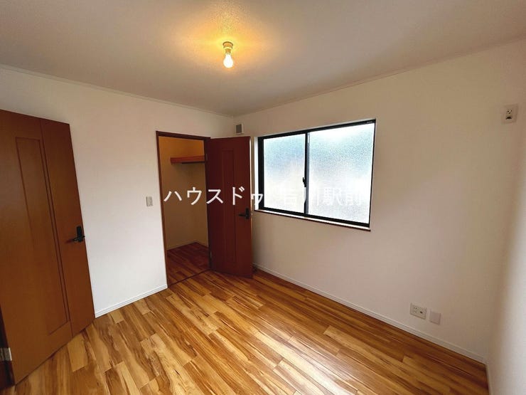2階ウォークインクローゼット付き洋室5.3帖!