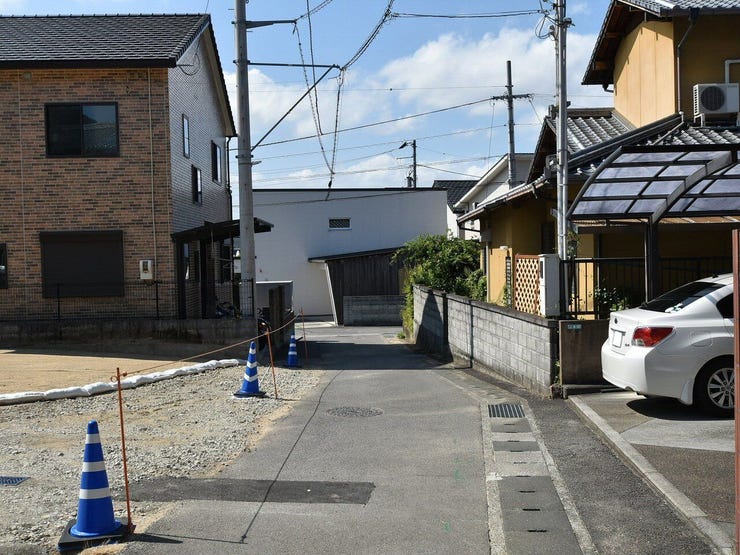 西側道路