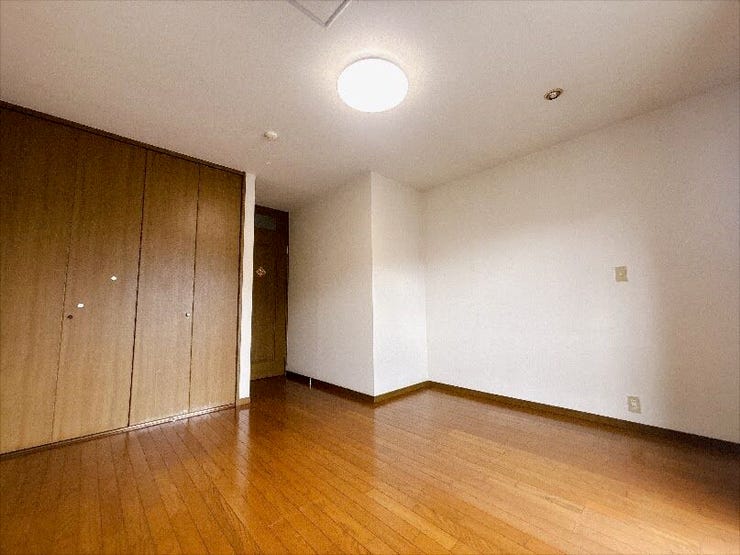 色合いに統一感のある、落ち着いた雰囲気のお部屋です。