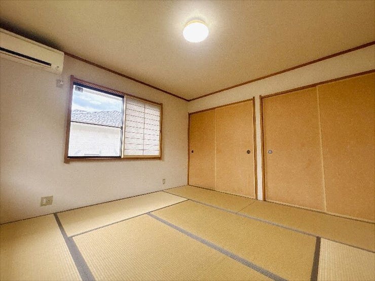 和室にも収納スペースがあり、お部屋がすっきり片付きます。