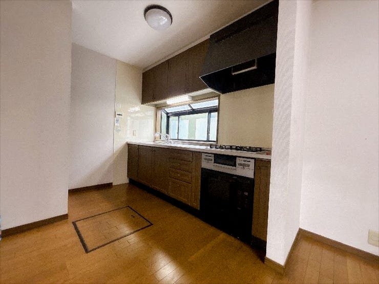 大きなシンクと調理台で、キッチンでの作業がはかどります♪
