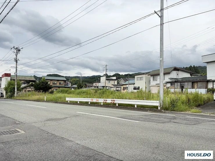 【前面道路含む現地写真】