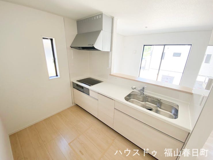 ■充実の収納力■引き出し式の大容量収納で、調理器具から食材までスッキリ整理。いつでも使いやすいキッチン環境が整います。