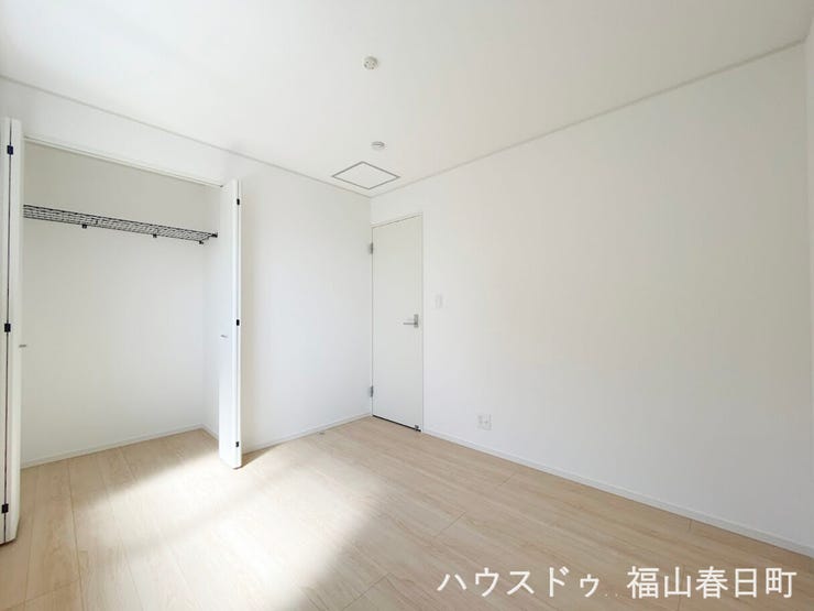 ■2階5.2畳洋室②■全居室に収納完備