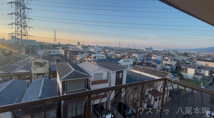 マンション最上階からの眺望写真!
遮蔽物もなく日当たりも良好です。