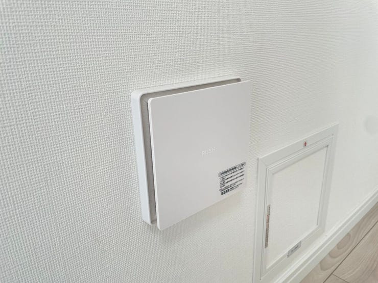 ◇24時間換気システム◇
お天気に関係なく常に換気ができます。ご家族が不在のときでも使用することができる、便利な機能です。