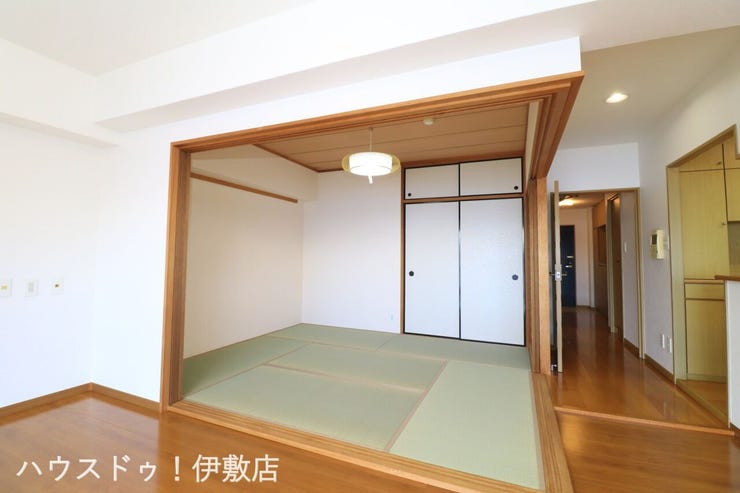 吉野町 グランヴュー磯 【和室】
和室には押入がついており、布団なども楽々収納できます