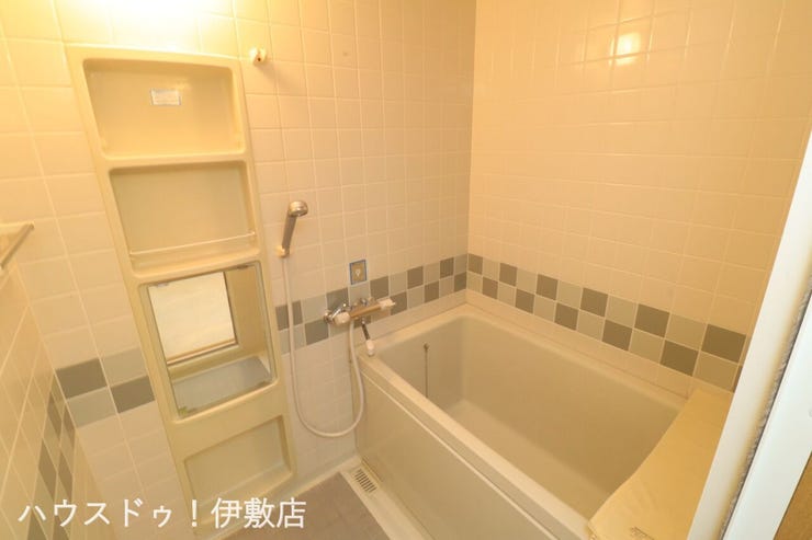 吉野町 グランヴュー磯 【浴室】
室内程度良好です！即日ご入居も可能です