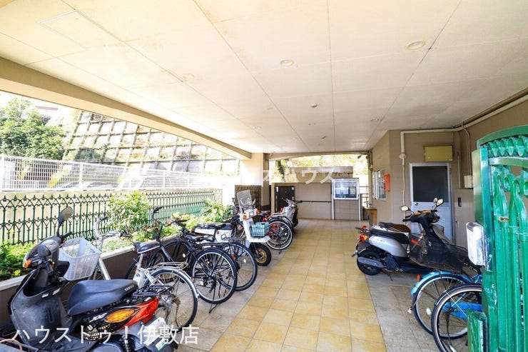 清水町 ロイヤルメゾン祇園之洲 ロイヤルメゾン祇園之洲の駐輪場