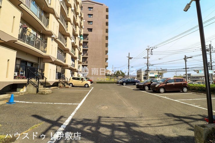 清水町 ロイヤルメゾン祇園之洲 ロイヤルメゾン祇園之洲の駐車場
