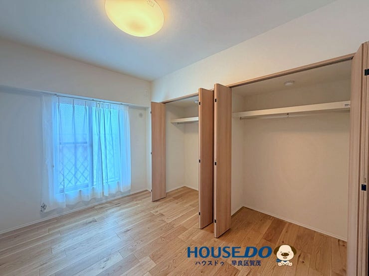 子ども部屋や仕事部屋にも。
収納付きで、自分らしく使える洋室です。