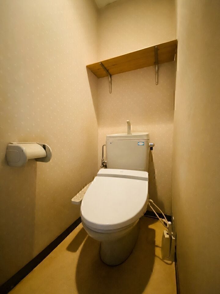 居住スペースのお手洗いです。