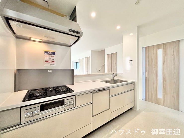 ■家族の「美味しい」が集まる舞台■高い機能性と美しいデザインを両立。料理する人も、待つ人も、笑顔になれる場所です。