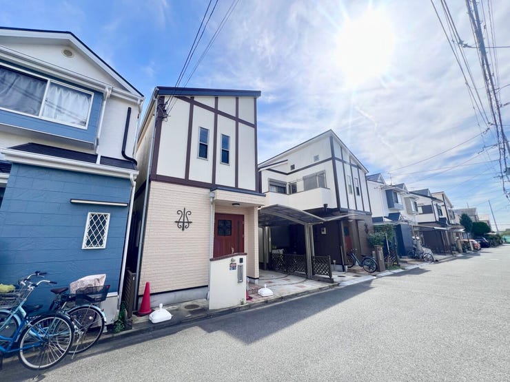 ・前面道路含む現地写真