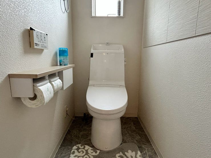 ウォシュレット付きの清潔感あるトイレで、快適にお使いいただけます。