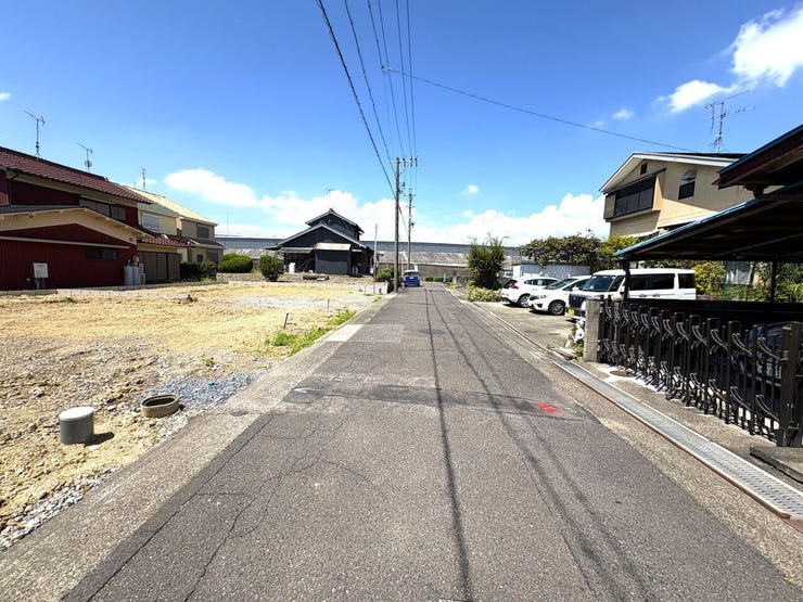 北側前面道路