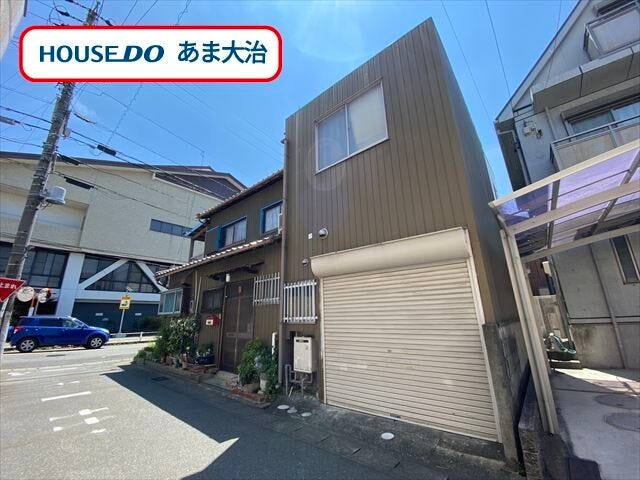 角地になる35.08坪。現在上物がありますが更地渡しとなります。