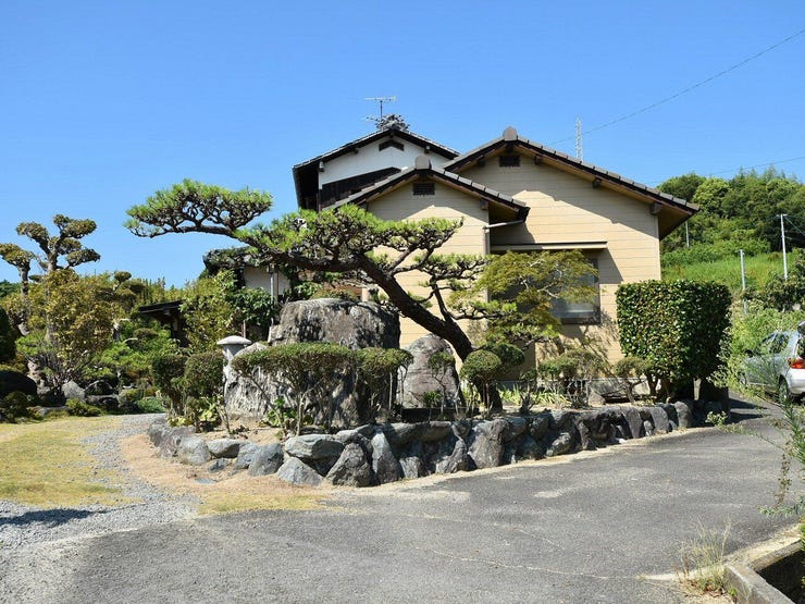 外観を東側より撮影