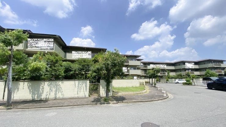 付近には緑や山など多く、豊かな自然の風景を望んでいただけます◎