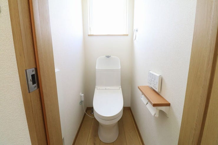 吉野町 中古戸建 【2Fトイレ】