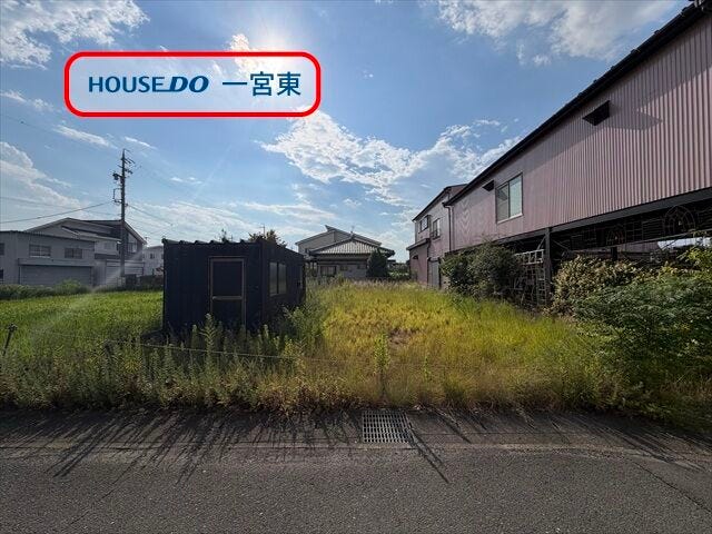 【外観】
名鉄バス 「名鉄一宮」 駅 バス乗車22分、名鉄バス 「笹野」 停まで徒歩5分
*調整区域の田のため、建築するには資格が必要になります。駐車場の用地に適しています。