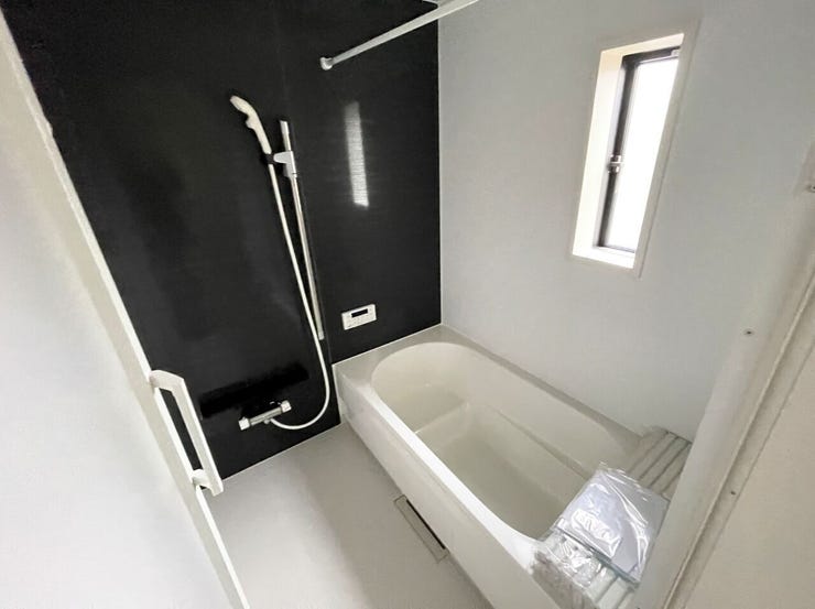 ◇浴室◇ 同仕様
一坪サイズの浴室で足が伸ばせて快適です♪
浴室暖房乾燥機付で、雨の日でも洗濯物が乾かせます♪