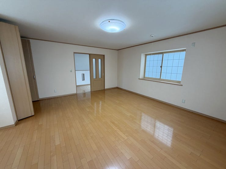 室内(2026年8月)撮影
◎現地案内予約受付中!◎
お掃除がしやすいフローリングで家事時間を短縮できそう◎