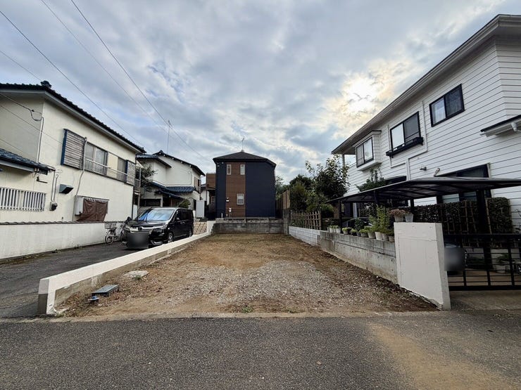 【外観】
建築条件無売地♪随時ご案内可能です♪
また、弊社にて建築も行っておりますので、注文住宅のご相談もOKです♪当物件はもちろんですが、他に気になる物件のご案内、資金計画等お気軽にお問い合わせください!
