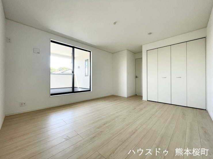 ■2階9.5帖洋室■心からリラックスできる静けさ、上質な眠りで、毎日をリセットします。明日への活力を養う空間です。