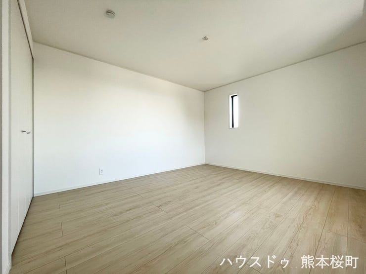 ■2階9.5帖洋室■心からリラックスできる静けさ、上質な眠りで、毎日をリセットします。明日への活力を養う空間です。