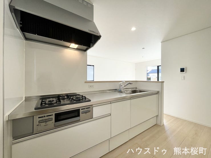 ■家族の「美味しい」が集まる舞台■高い機能性と美しいデザインを両立。料理する人も、待つ人も、笑顔になれる場所です。