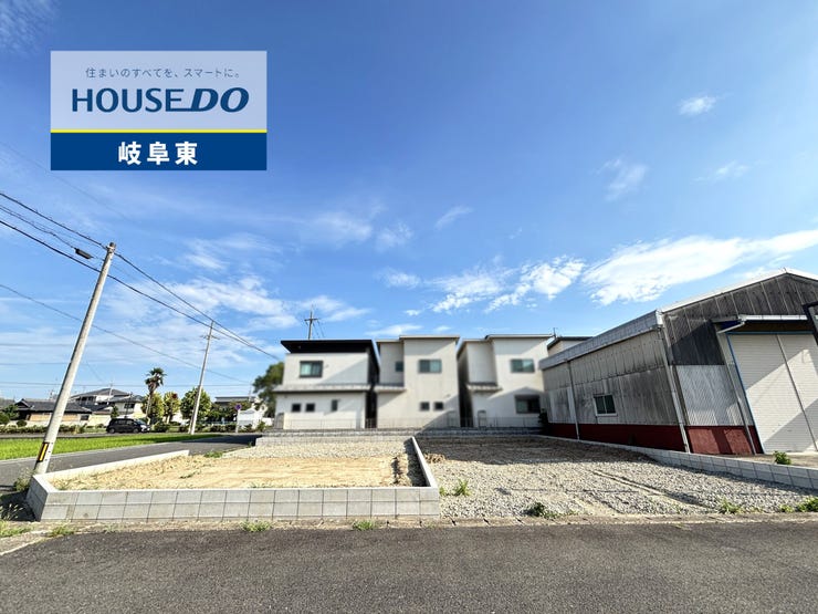 【外観】
岐阜市六条南に新築戸建が新登場!
完成までは類似物件のご案内が可能です♪
お気軽にお問い合わせください!