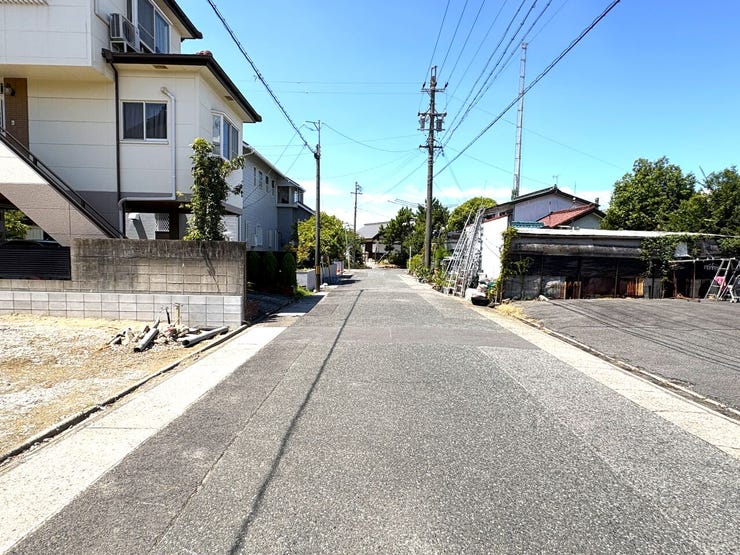 北側前面道路