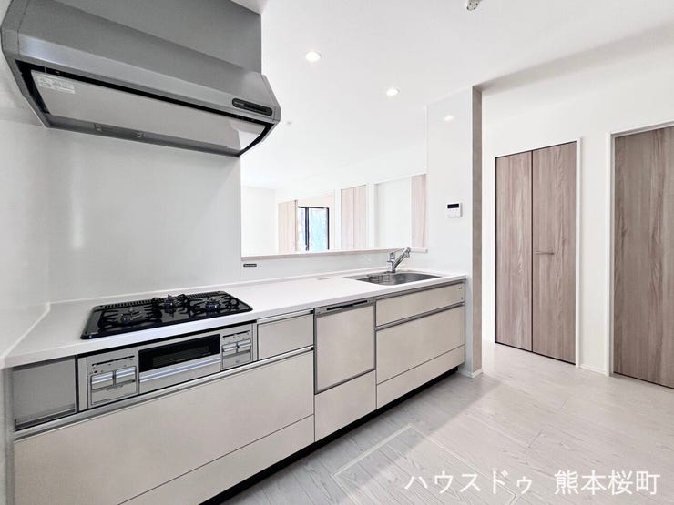 ■家族の「美味しい」が集まる舞台■高い機能性と美しいデザインを両立。料理する人も、待つ人も、笑顔になれる場所です。