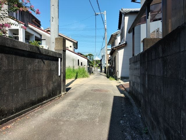 南側道路 西から東方向