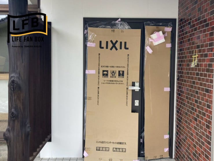 玄関ドアも新しく交換しています♪