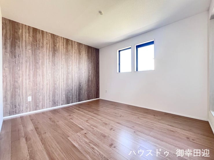 ■2階7.2帖洋室■心からリラックスできる静けさ、上質な眠りで、毎日をリセットします。明日への活力を養う空間です。