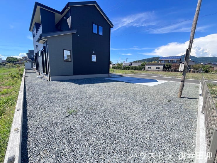■遊びと安らぎの多目的空間■子どもが安全に遊べ、ペットと触れ合い、大人も自然に癒やされる、暮らしを彩るスペースです。