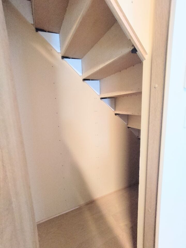 階段下収納