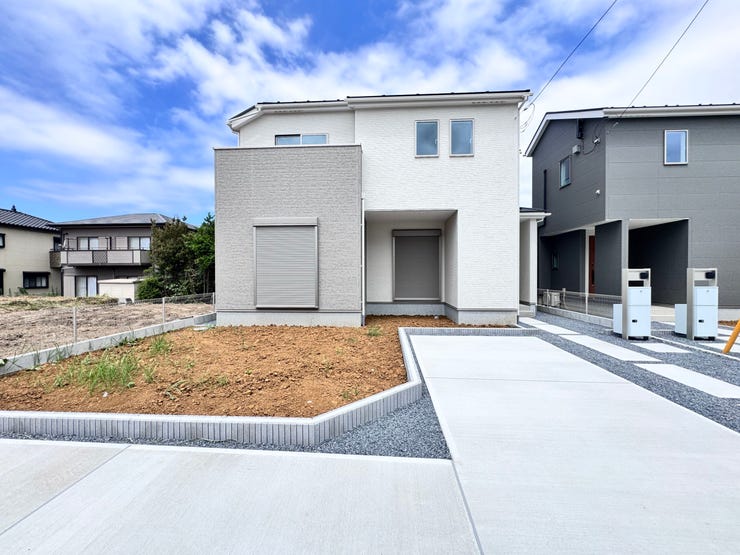 【外観】
10号棟 完成しました♪
カースペース2台
本日ご内覧可能です♪お気軽にお問合せください♪
TEL:0120-510-751