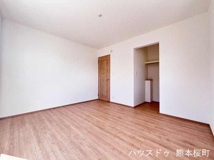 ■2階7帖洋室■心からリラックスできる静けさ、上質な眠りで、毎日をリセットします。明日への活力を養う空間です。